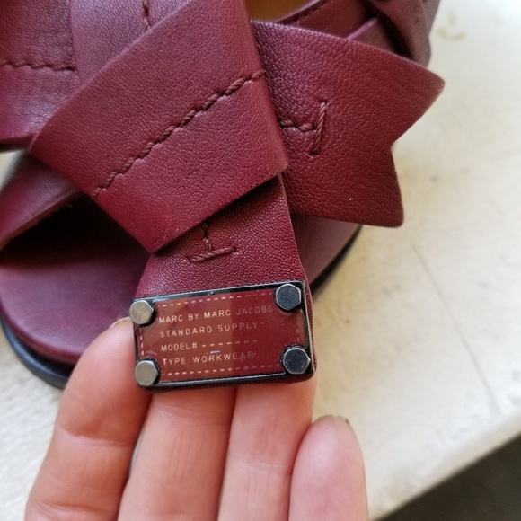 Marc Jacob's red leather heels size 7 gorgeous - Picture 3 of 8